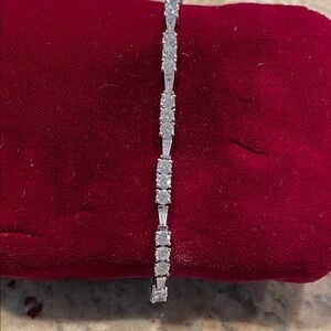 18K white gold diamond tennis bracelet